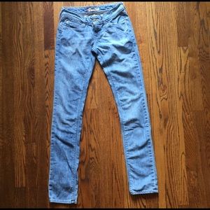 Levi’s 473 skinny jeans
